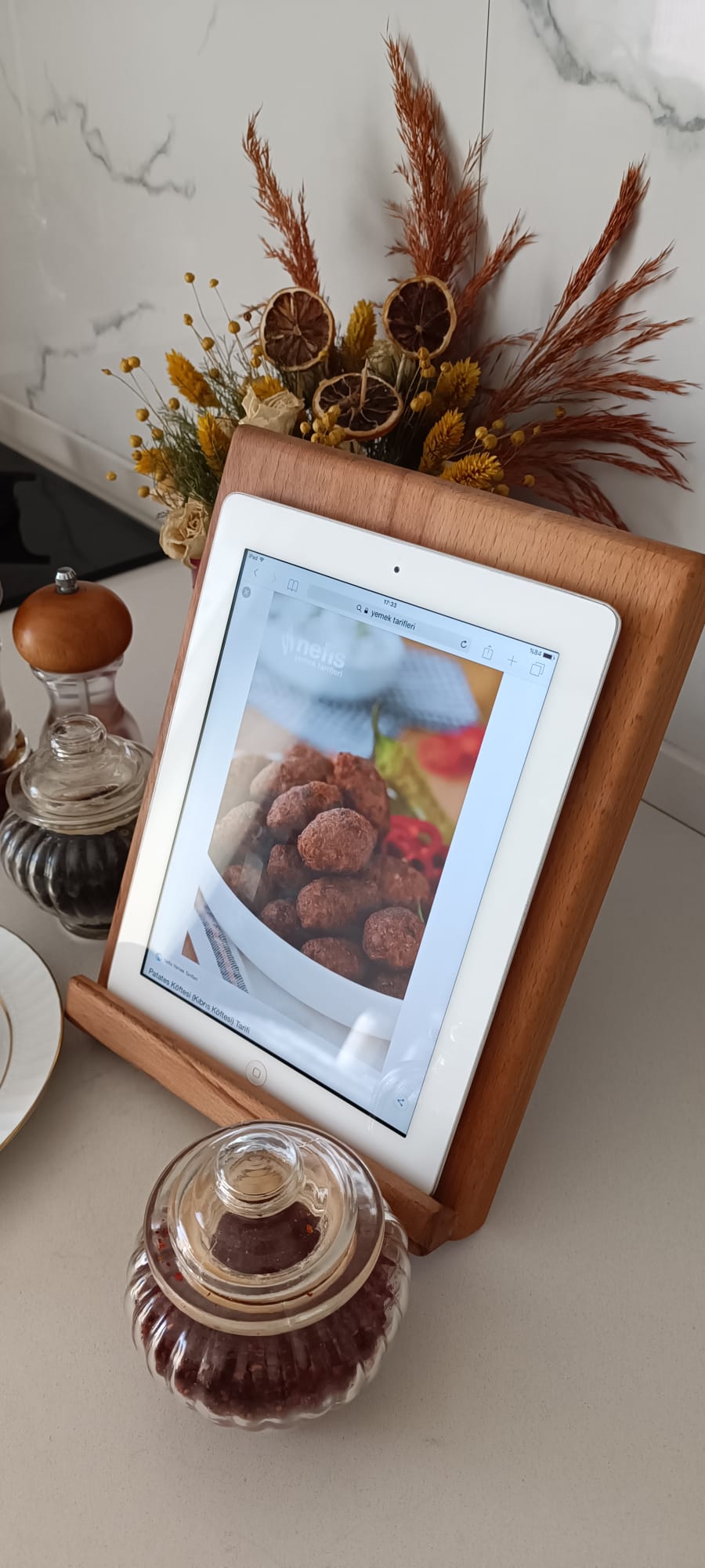 Tablet Stand 1